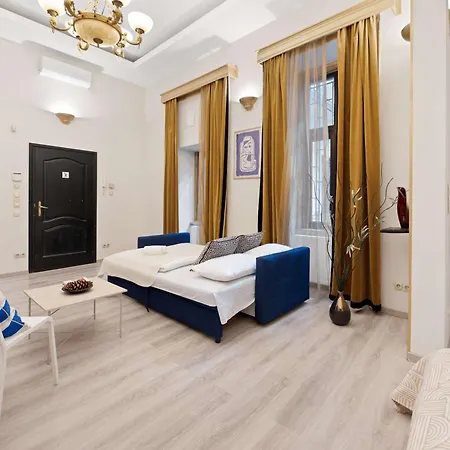 דירה Three-bedroom Collection - Modern, Cozy & Chic