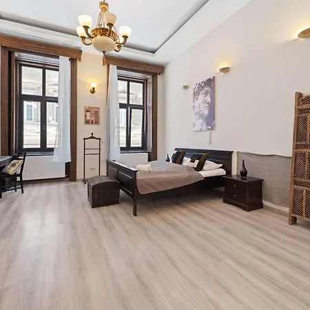 דירה Three-bedroom Collection - Modern, Cozy & Chic *